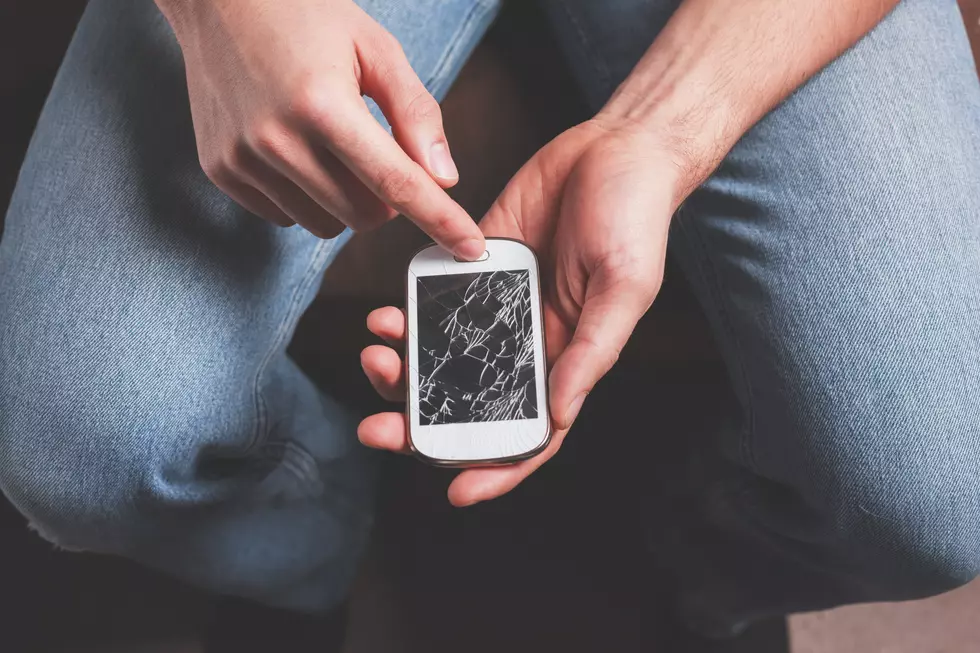 Colorado Singles Okay with Sex Before the First Date – But Not if Their Date’s Phone is Cracked